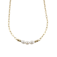 Chlöe Pearl Trio Necklace