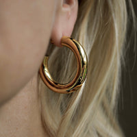 Bardot Hoops | Gold