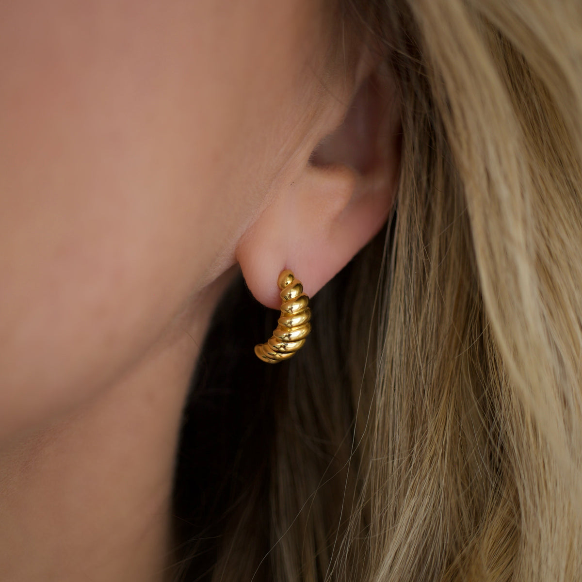 Elora Earrings - Gold