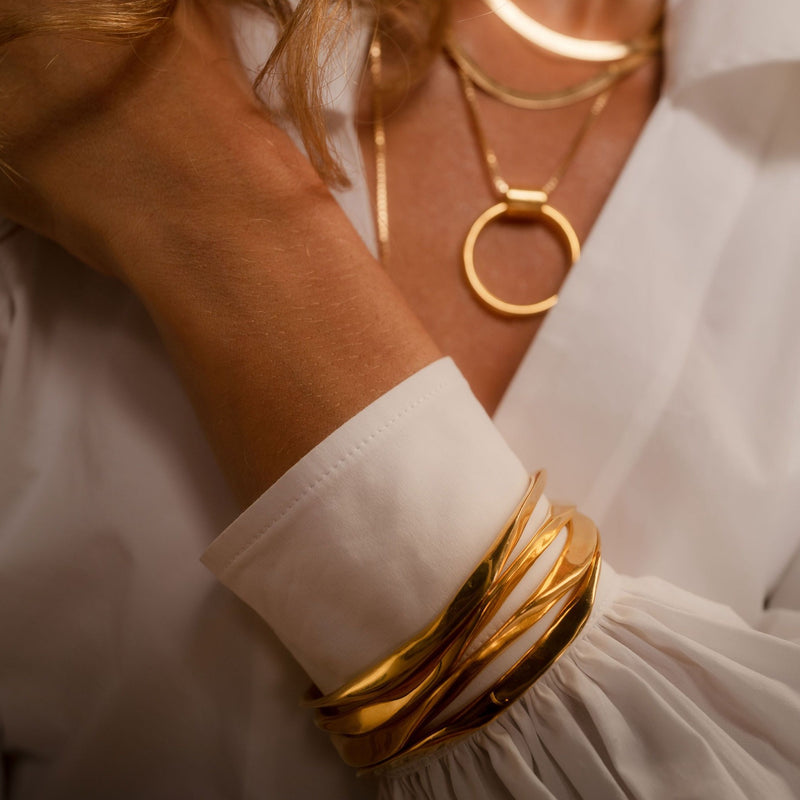 Valenica Wavy Bangle | Gold